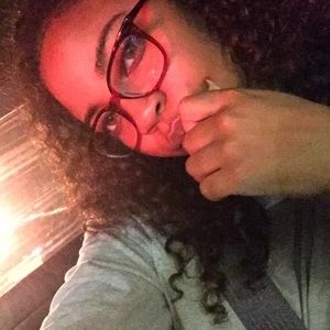 Meet your Posher, Danasia